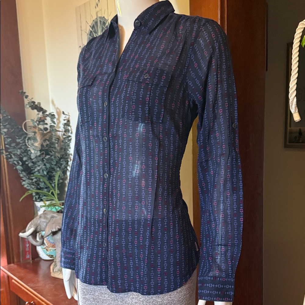 NWT Eddie Bauer size small sheer Navy Blue Patterned Women's Top light summery